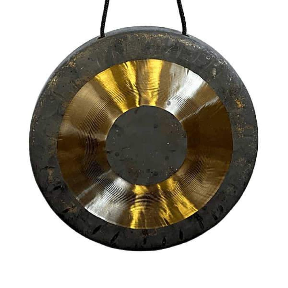 Traditional Chinese gong with gold center and dark rim in 06’’ Chau Gong with Beater