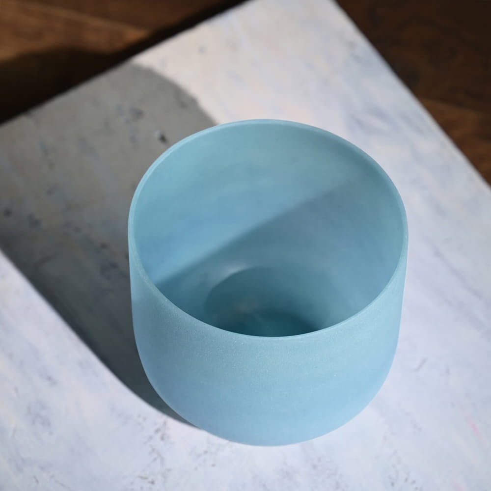 Light blue ceramic vessel with matte finish for 8’’ G Note Lapis Lazuli Singing Bowl