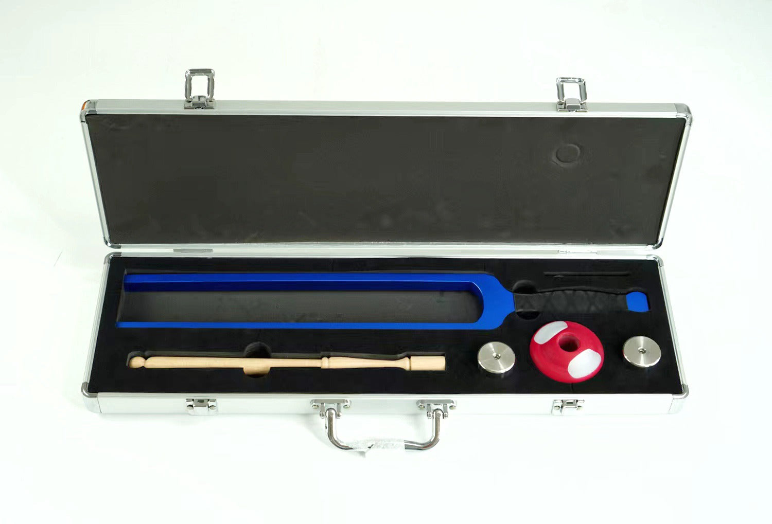 Professional pool cue with accessories in an aluminum case for Giant Tuning Forks